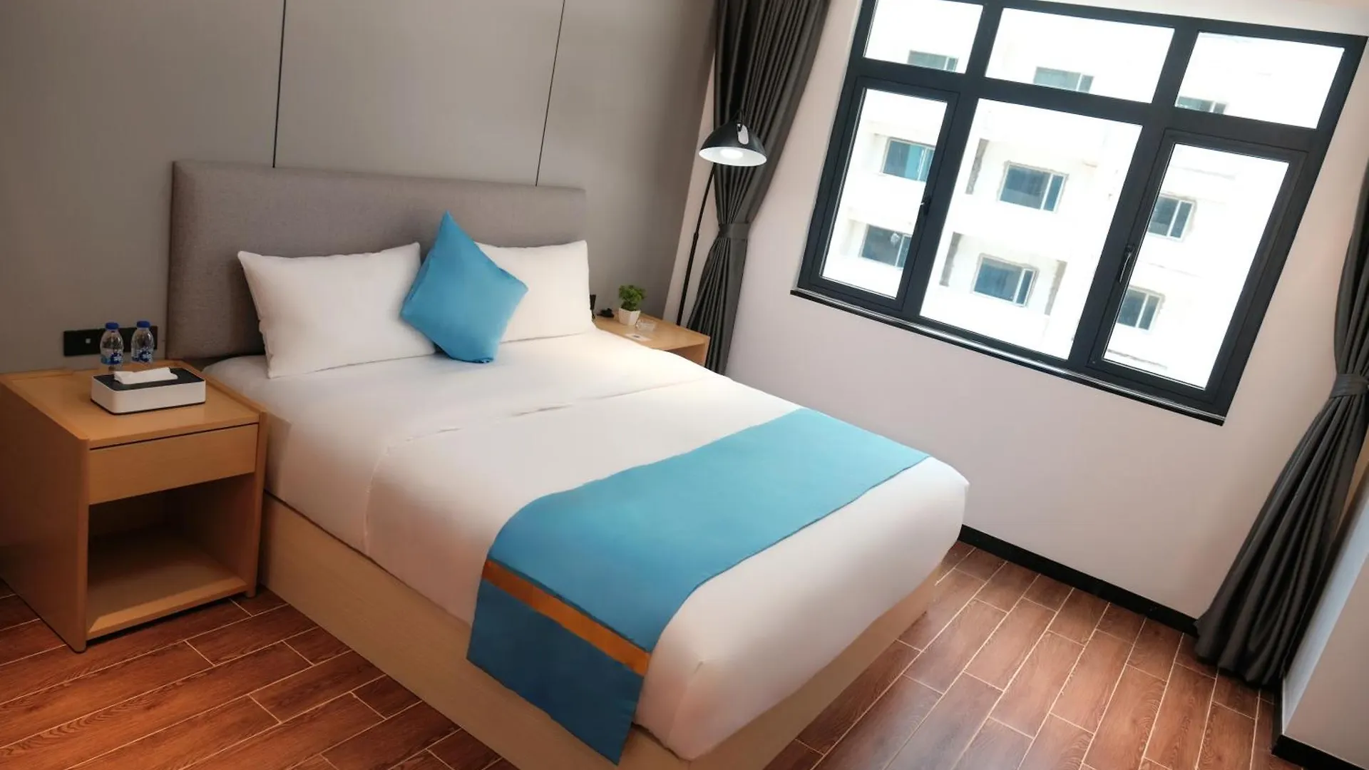 ****  Golden Seagulls Hotel Paranaque City Philippines