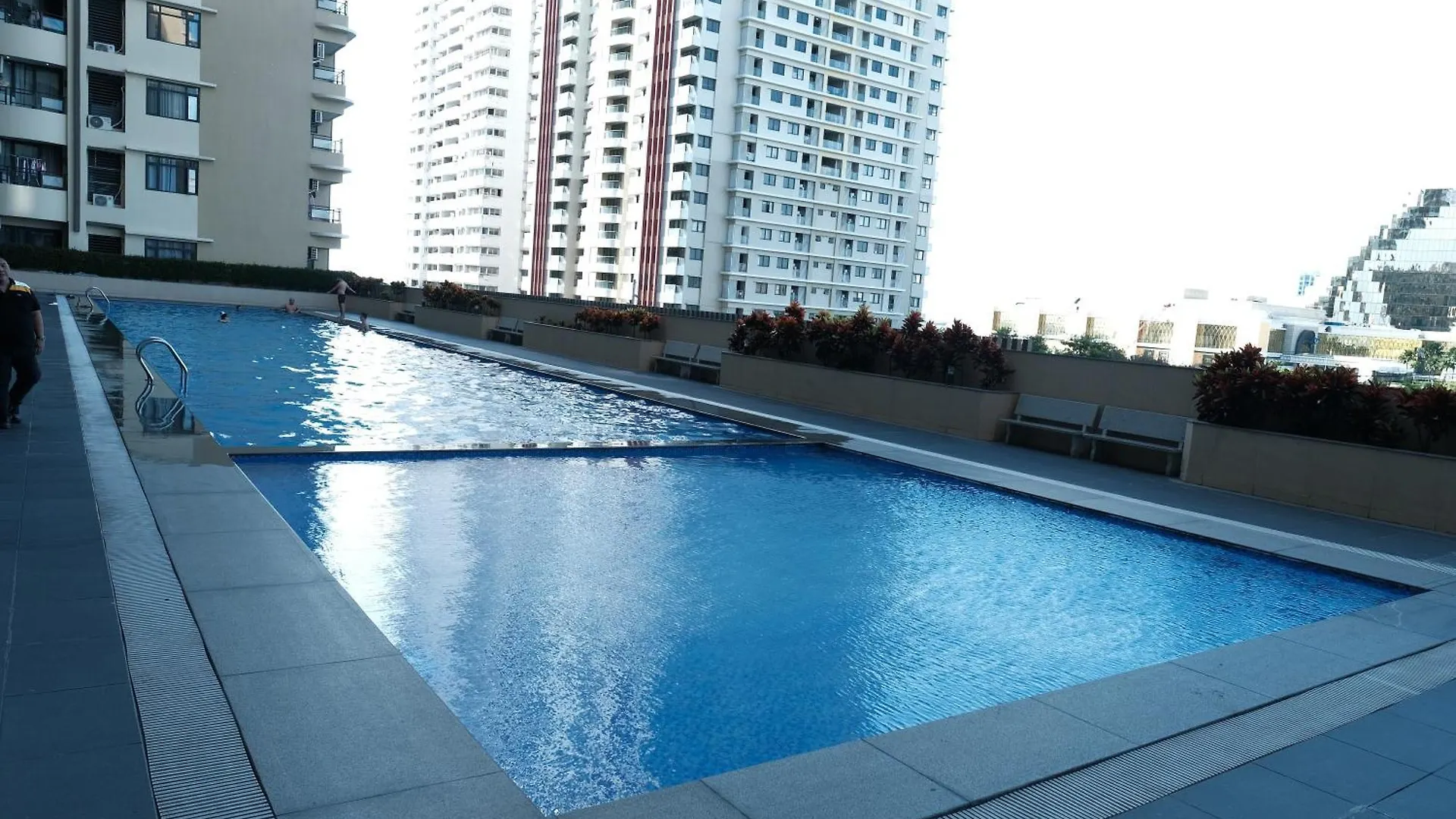 ****  Golden Seagulls Hotel Paranaque City Philippines
