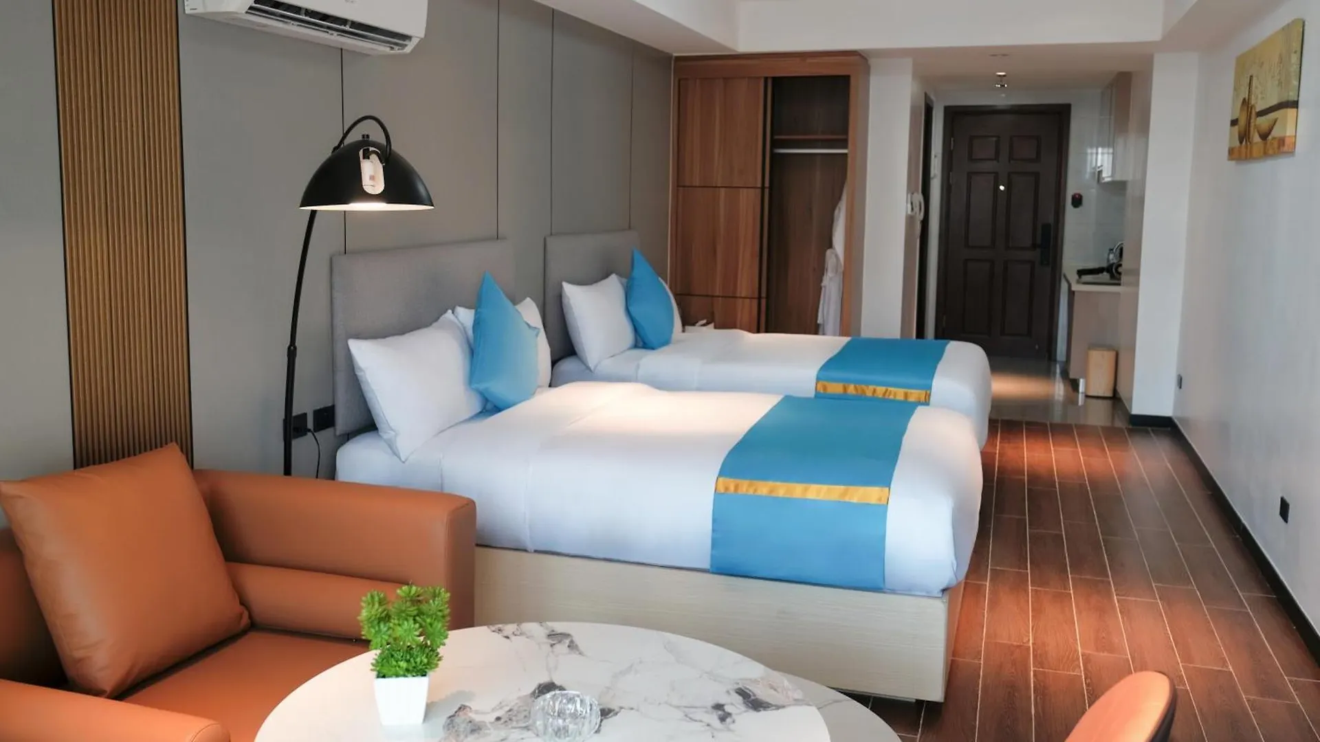 ****  Golden Seagulls Hotel Paranaque City Филиппины