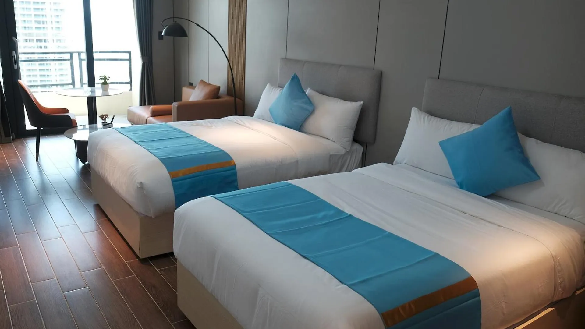 Golden Seagulls Hotel Paranaque City 4*,  Филиппины